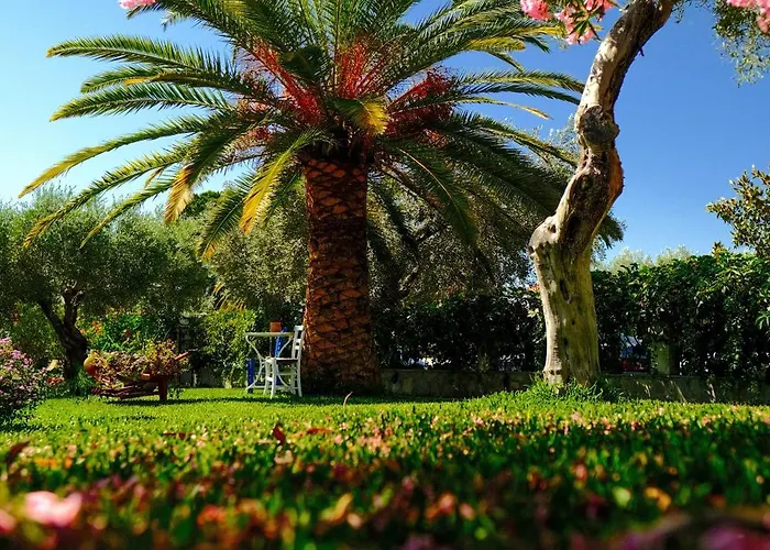 O&a By The Sea Polychrono